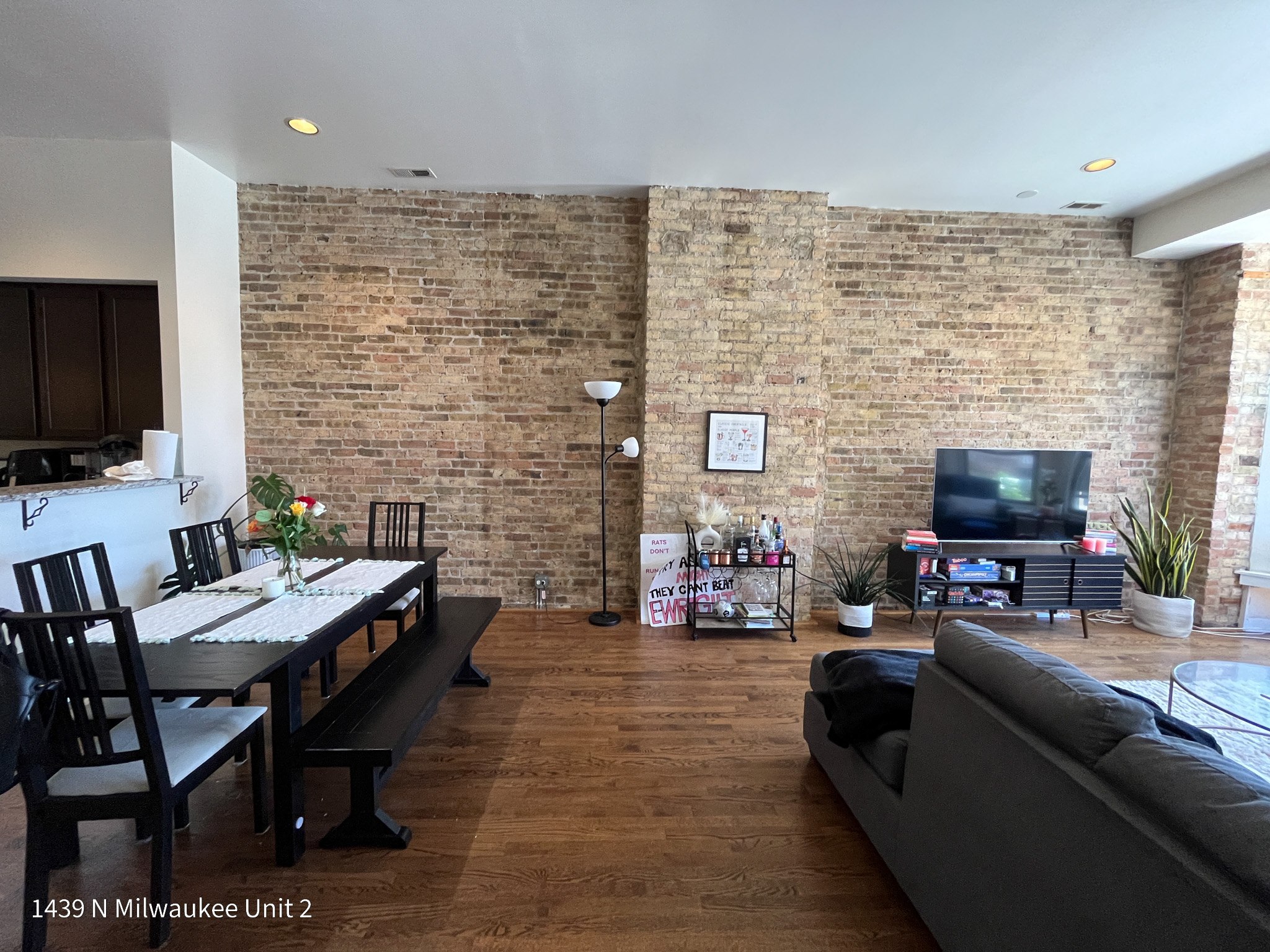 1439 N. Milwaukee Ave 1439 N. Milwaukee Ave, Chicago 60622 West Town - Leasing by Cross Street